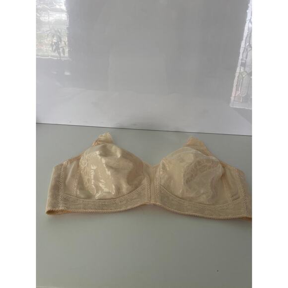 New Beige Wireless Bra Padded shoulders and adjustable straps, support. Size 44B - Picture 9 of 13